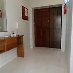 Com Piscina Junto A -