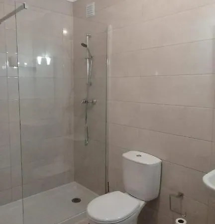 Com Piscina Junto A -