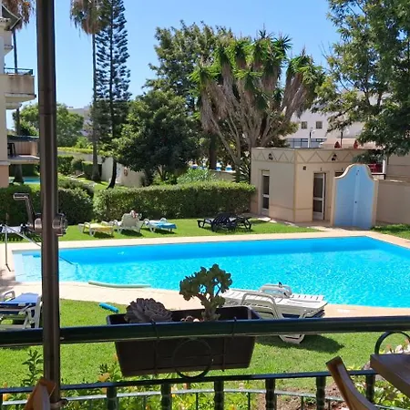 Com Piscina Junto A - Alvor