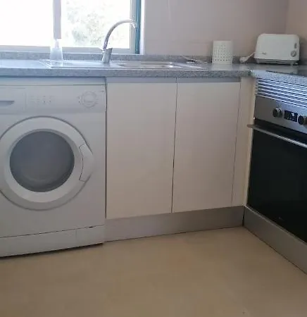 Com Piscina Junto A - Alvor