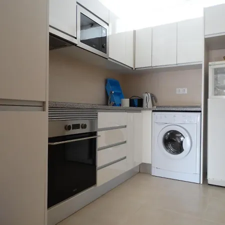 Com Piscina Junto A - Alvor