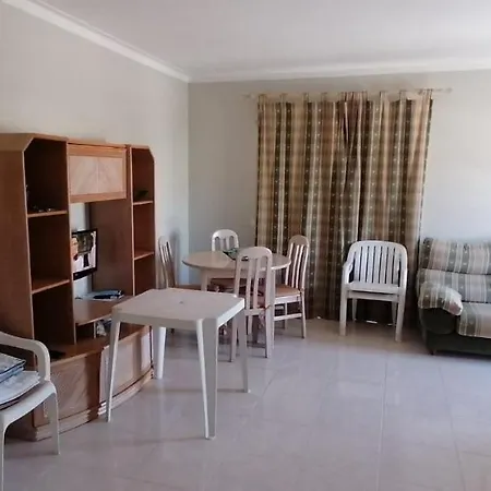 Com Piscina Junto A -